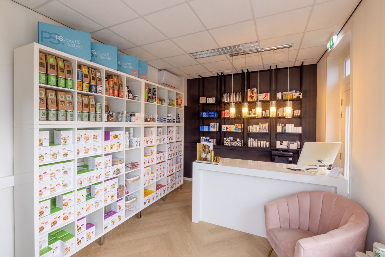 PureforYou - ontvangsruimte PS- food & lifestyle
